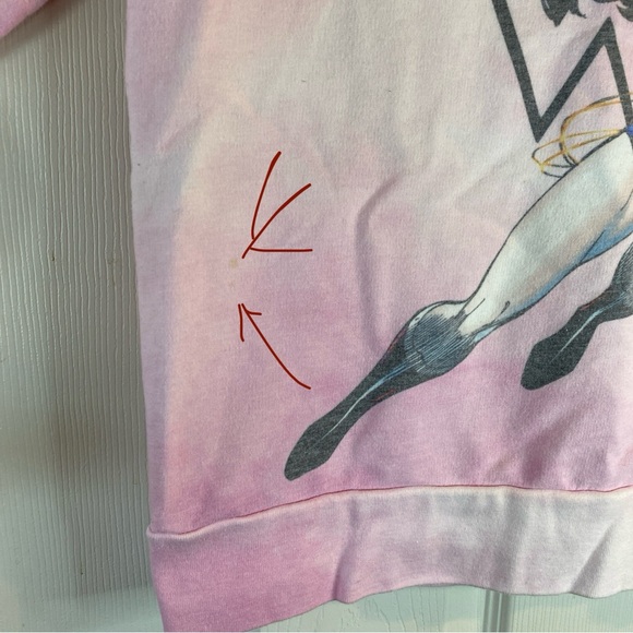 DC Women Juniors 3-5 S Sweatshirt Pullover Crew Neck Wonder Woman Tie Dye Pink - Picture 5 of 12